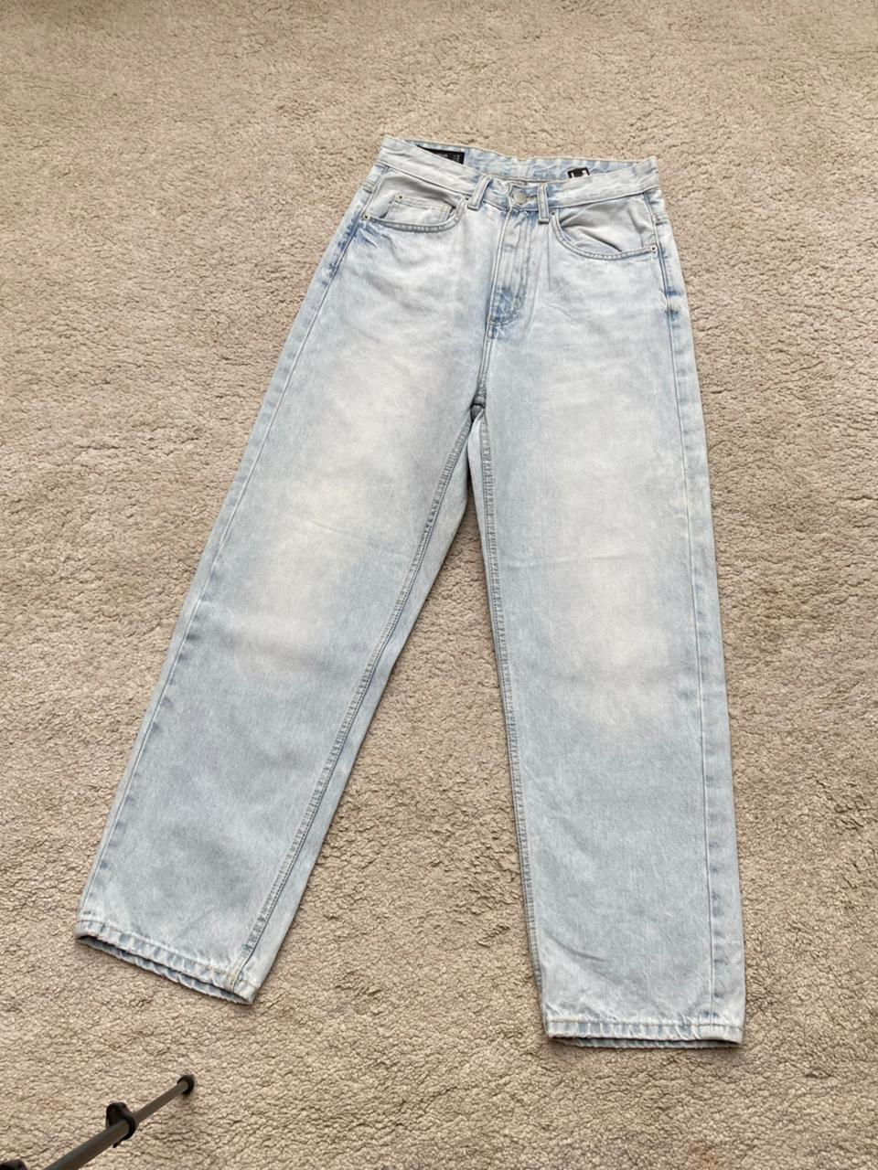 Original front photo of Pull&Bear light-wash wide-leg jeans